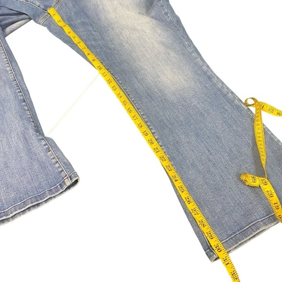 Lane Bryant Mid Rise Bootcut Denim Jeans Size 28 Light Wash - Picture 8 of 9